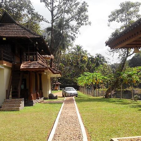 7Th Heaven Resorts Kochi Bagian luar foto