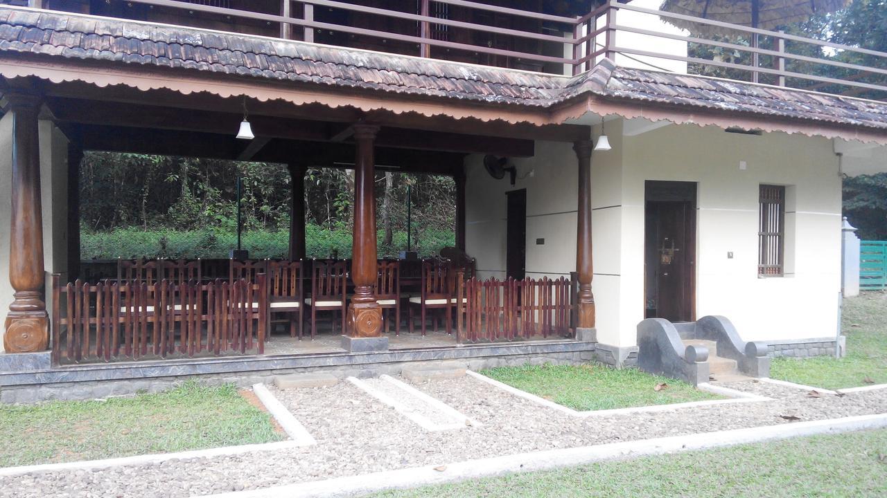 7Th Heaven Resorts Kochi Bagian luar foto