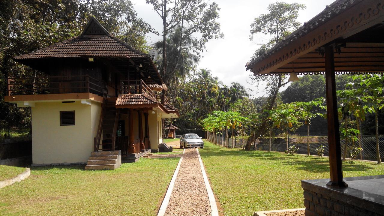 7Th Heaven Resorts Kochi Bagian luar foto
