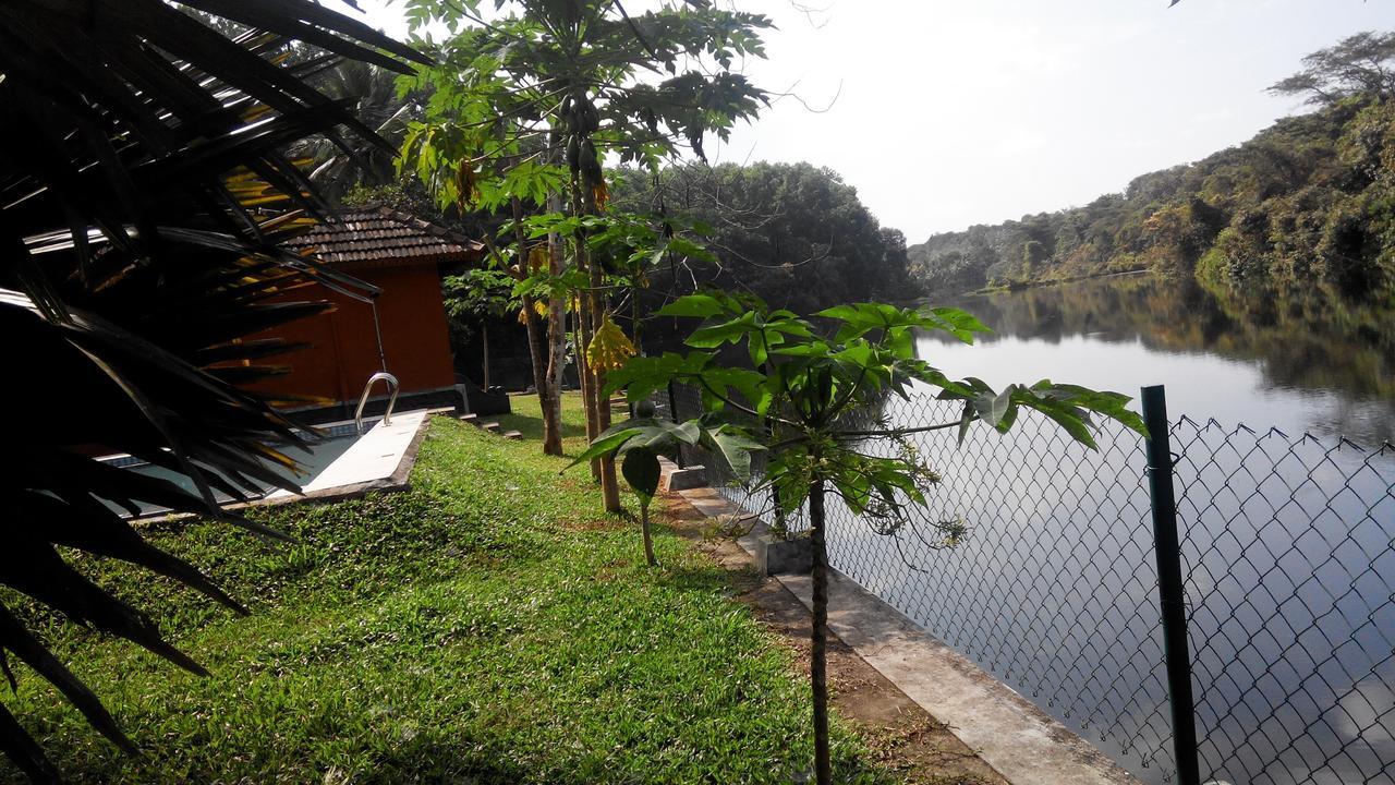 7Th Heaven Resorts Kochi Bagian luar foto