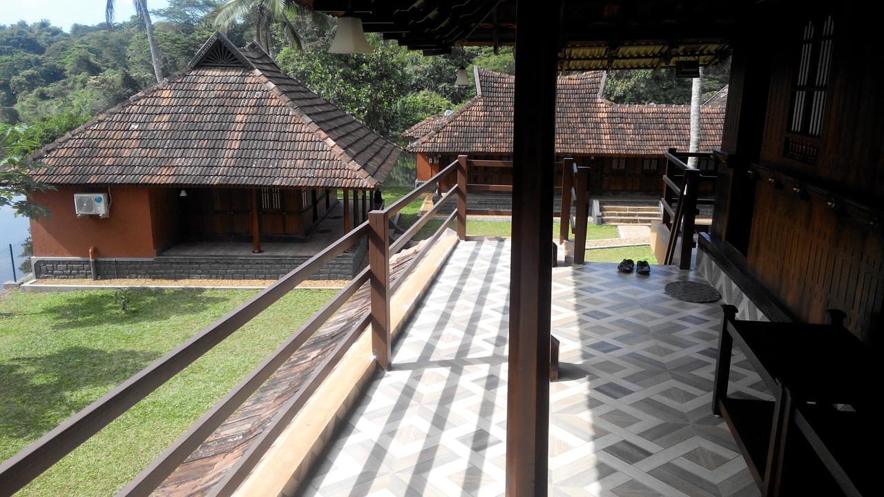 7Th Heaven Resorts Kochi Bagian luar foto